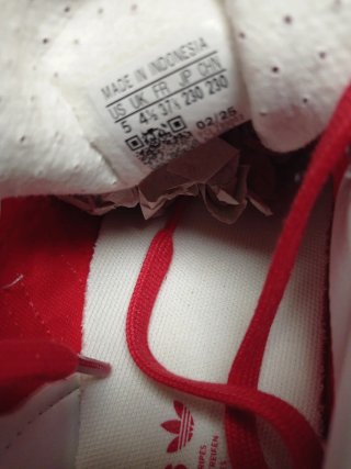 Adidas Gazelle Talla 37 1/3 Rojas