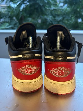 Jordan 1 Low Bred Toe
