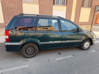 Mitsubishi Space Wagon 2004
