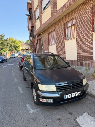 Mitsubishi Space Wagon 2004