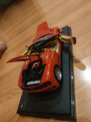 Réplica miniatura Ferrari 369 Spider