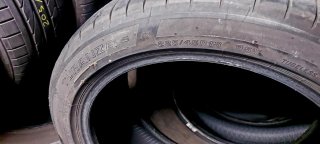 225/45 R18 95Y