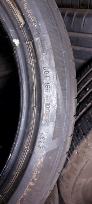 225/45 R18 95Y