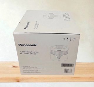 Fuente de agua para mascotas PANASONIC.