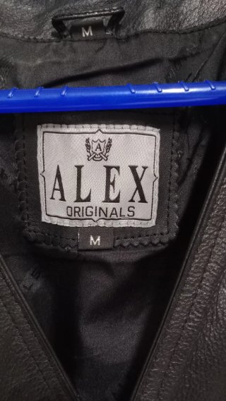 Chaleco Alex Originals y cazadora Koroshi riders.