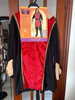 Disfraz medieval rojo y negro talla única