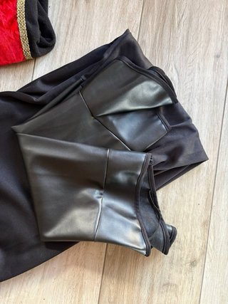 Disfraz medieval rojo y negro talla única