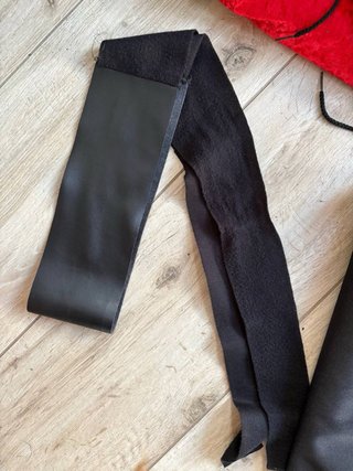 Disfraz medieval rojo y negro talla única
