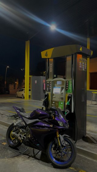Yamaha YZF R125 Morado/Azul