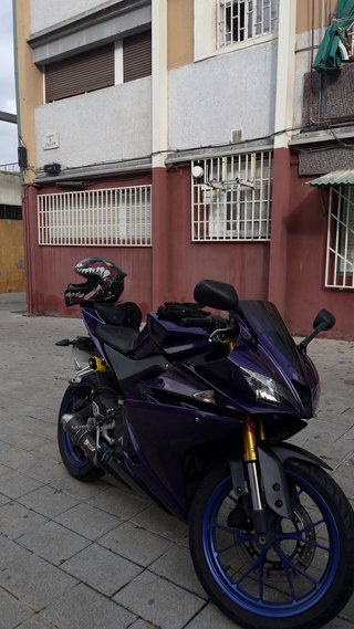 Yamaha YZF R125 Morado/Azul