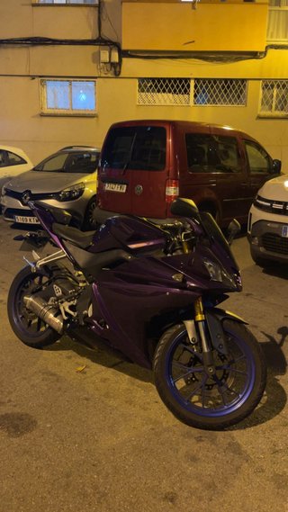 Yamaha YZF R125 Morado/Azul