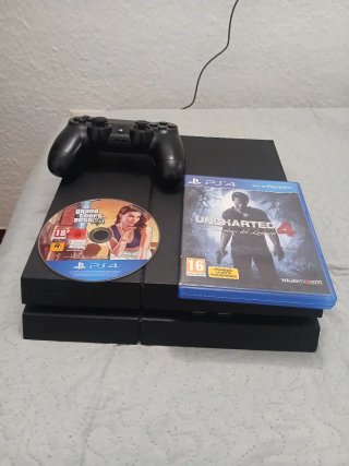 PS4 (PlayStation 4) Negra + Juegos