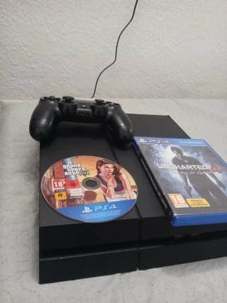 PS4 (PlayStation 4) Negra + Juegos