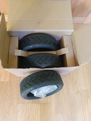 3 Ruedas Patinete Xiaomi Essential 8,5"