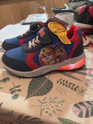 Zapatillas con luces Paw Patrol t28 nuevas