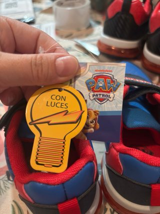Zapatillas con luces Paw Patrol t28 nuevas