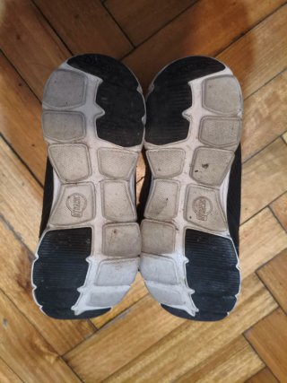 Deportivas Tenth Negras Sin Plantillas