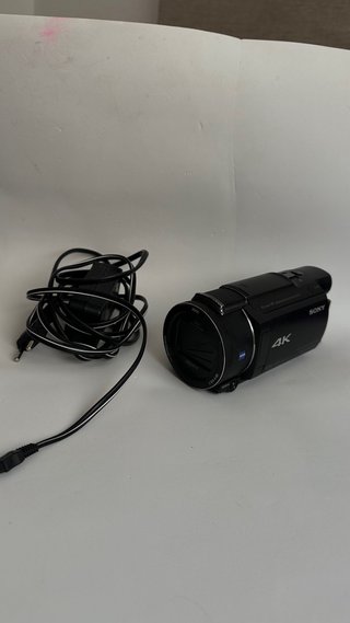 Sony Handycam 4K con cargador