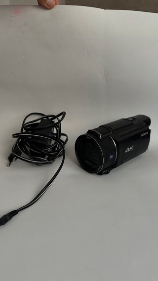 Sony Handycam 4K con cargador