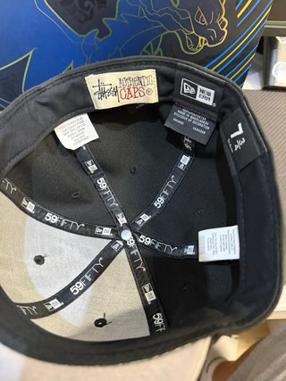 Gorra New Era x Stussy Negra