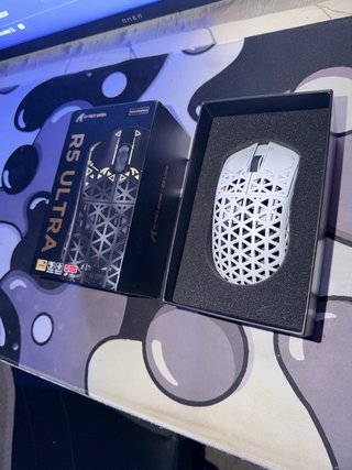 Ratón Gaming Attack Shark R5 Ultra Fibra Carbono