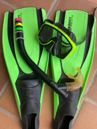Aletas y máscara de buceo Mares