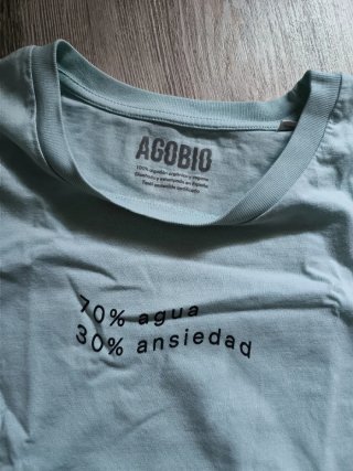Camiseta 70% agua 30% ansiedad