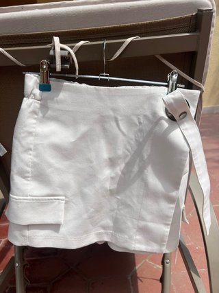 Falda pantalón blanca