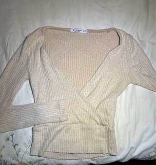 Top cruzado Stradivarius beige Talla XS