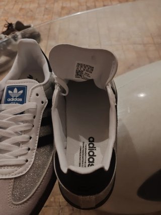 Zapatillas Adidas Mujer Plata y Blanco