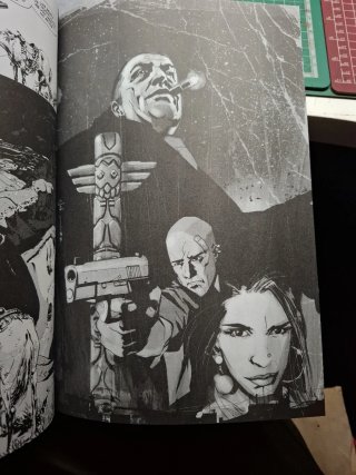 Scalped: Edición Deluxe en blanco y negro vol. ...