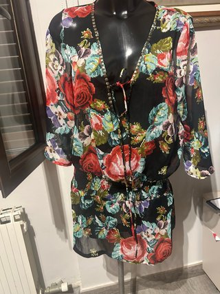 Blusa tipo vestido floral Talla M/L