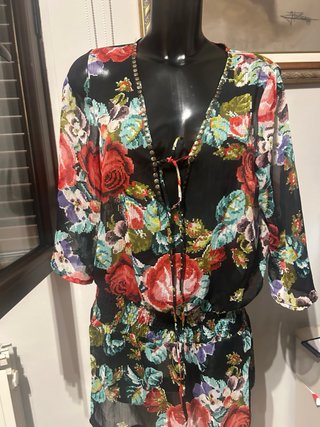 Blusa tipo vestido floral Talla M/L