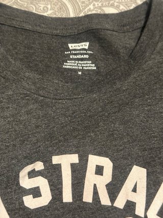 Camiseta Levi's Oso Estampado Talla M