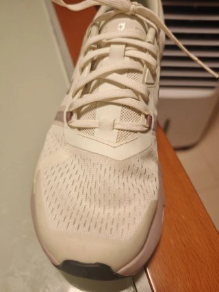 On Running Cloud Pulse Beige/Rosa