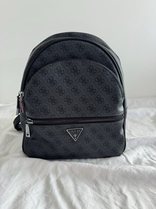 Mini mochila Guess negra · monogram