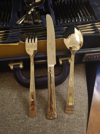 BergHOFF Royalty Cubertería 72 Piezas