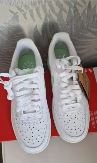 Zapatillas Nike Court Blancas y Verdes
