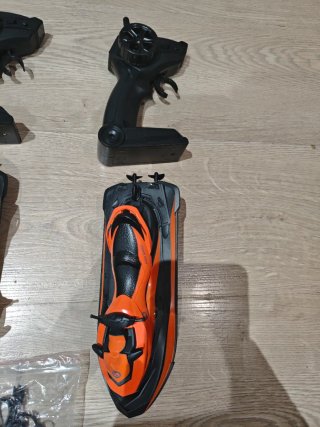 2 Motos de agua teledirigidas con mandos