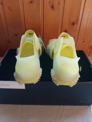 Zapatillas Mostro Amarillas