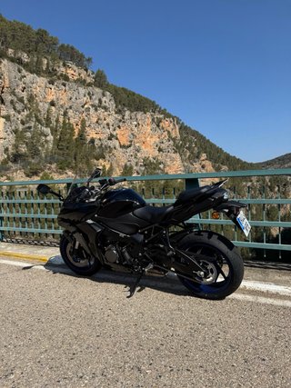 Suzuki GSX S1000GT Negra