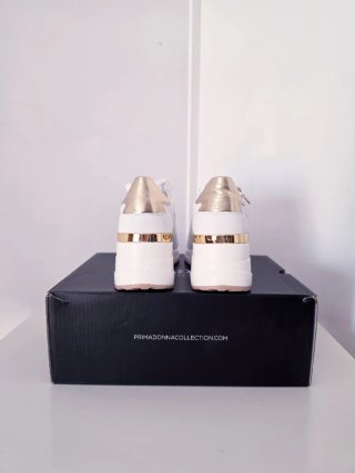 ZAPATILLAS CON PLATAFORMA "PRIMADONNA COLLECTION"