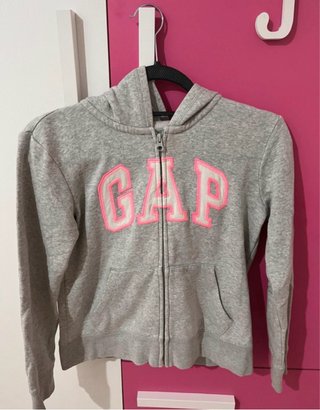 Sudadera GAP Gris con Logo Rosa