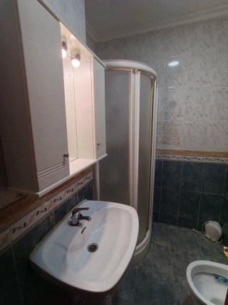 Se alquila casa