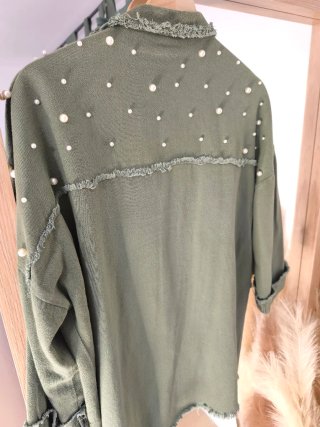 Sobrecamisa SHEIN perlas y flecos