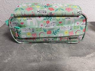 Portatodo Triple Bits & Bobs Pop Up Design