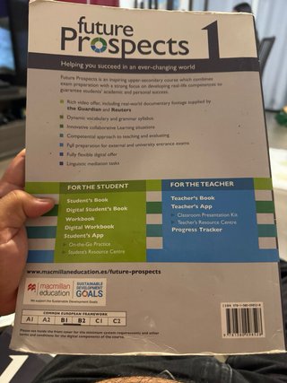FUTURE PROSPECTS 1 Workbook y Student's App: cu...