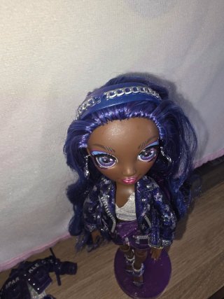 Muñeca Rainbow High Morada