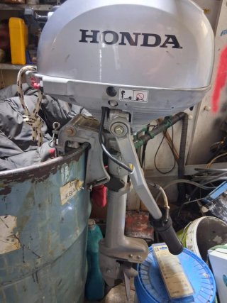 Motor Honda fueraborda 2.3