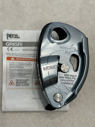 Asegurador escalada PETZL GRIGRI